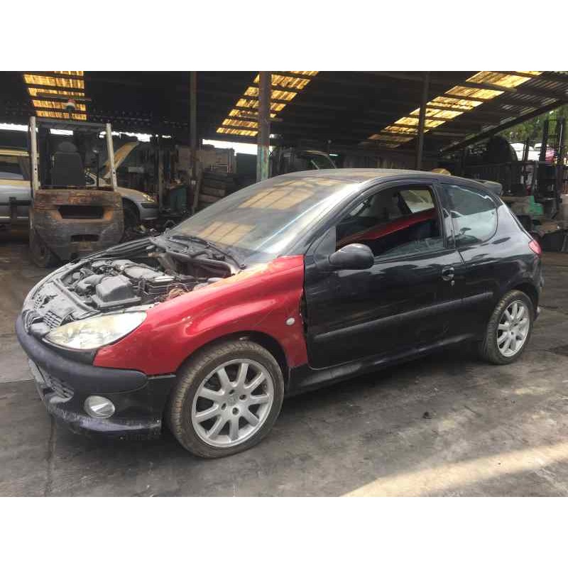 peugeot 206 berlina del año 2001