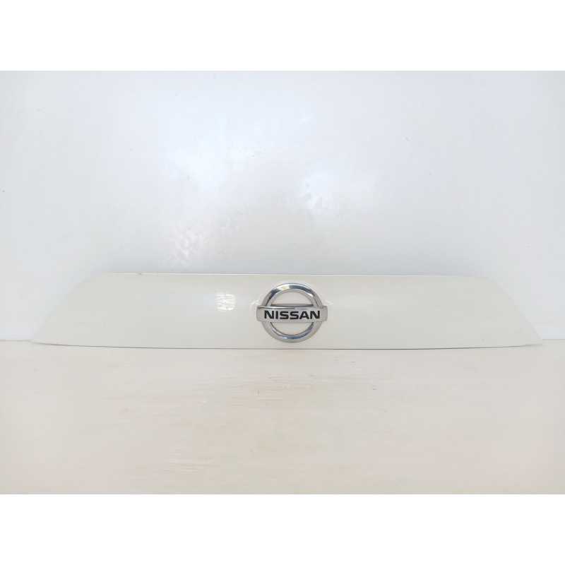 Recambio de molduras traseras para nissan qashqai (j11) 360 referencia OEM IAM 5481U100  