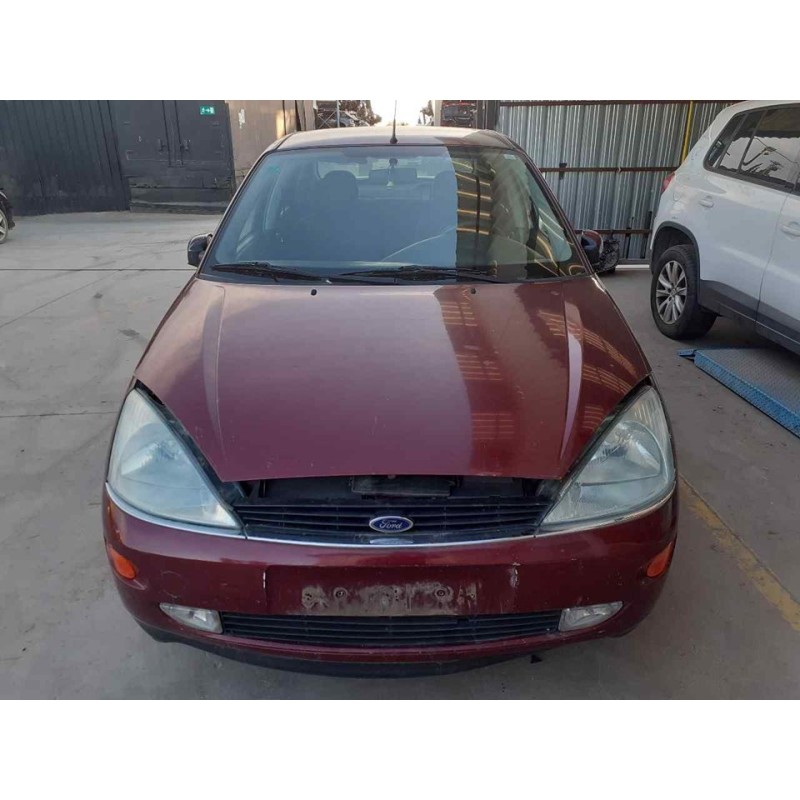 ford focus berlina (cak) del año 2000