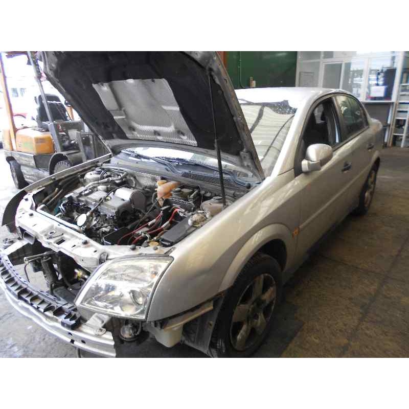 opel vectra c berlina del año 2002