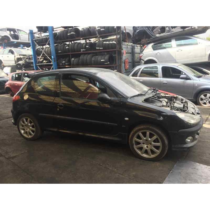 peugeot 206 berlina del año 2001