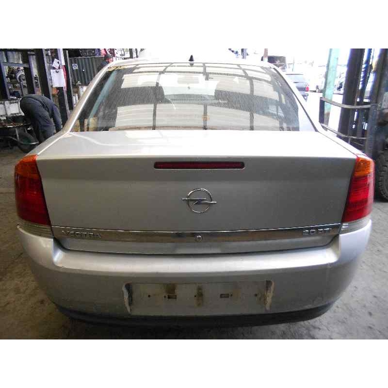 opel vectra c berlina del año 2002