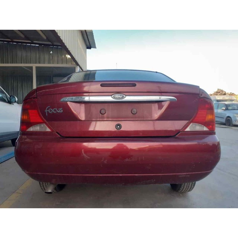 ford focus berlina (cak) del año 2000