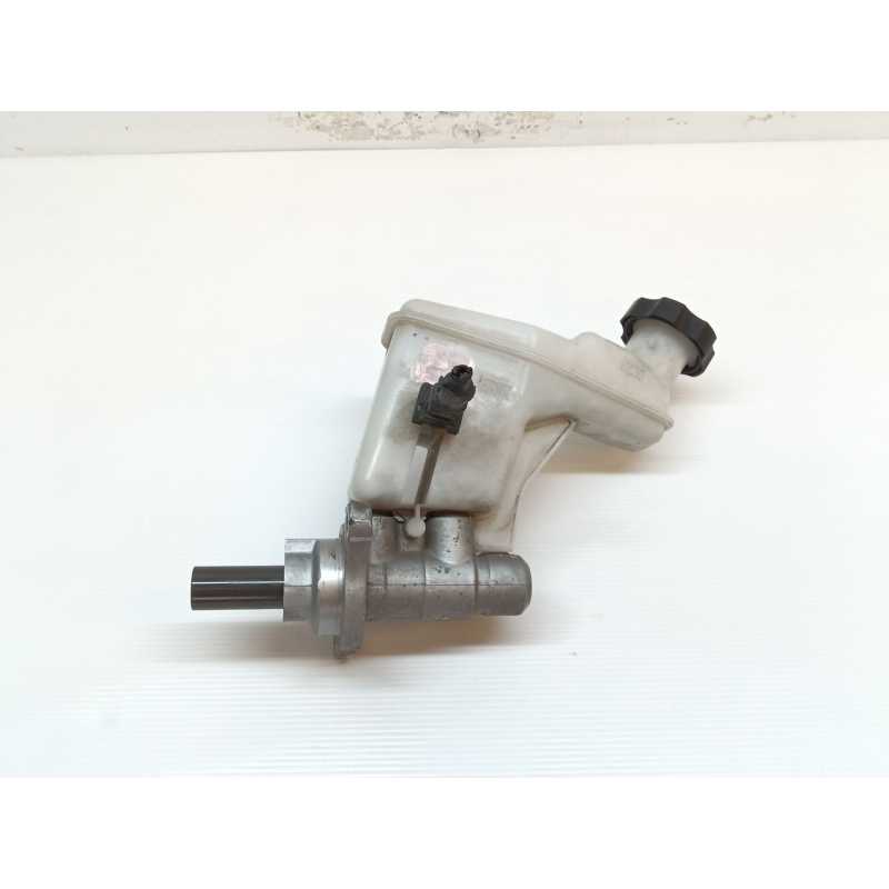 Recambio de bomba freno para kia sportage drive 4x2 referencia OEM IAM 00862  