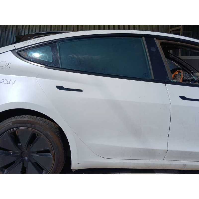 Recambio de puerta trasera derecha para tesla model 3 ev referencia OEM IAM   