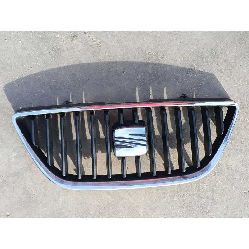 Recambio de rejilla delantera para seat ibiza sc (6j1) reference referencia OEM IAM 6J0853651  