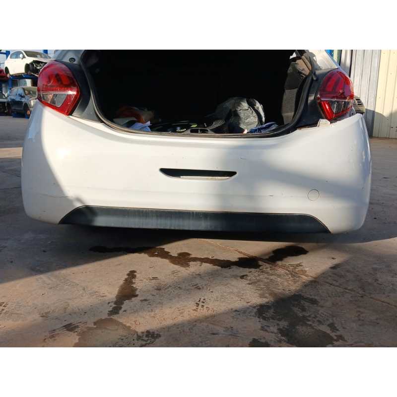 Recambio de paragolpes trasero para peugeot 208 style referencia OEM IAM   