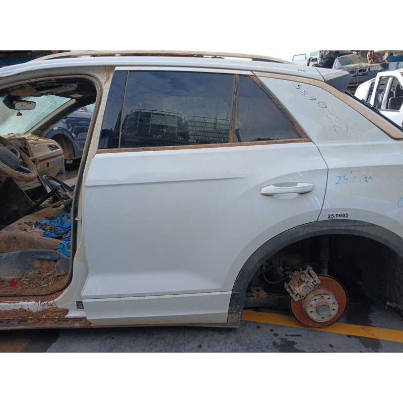Recambio de puerta trasera izquierda para volkswagen t-roc (a11, d11) 1.5 tsi referencia OEM IAM   