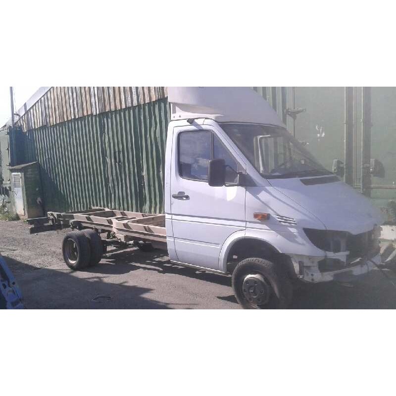 mercedes-benz sprinter 02.00  caja cerrada del año 2003