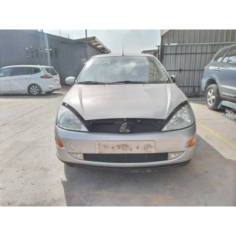 ford focus berlina (cak) del año 2001
