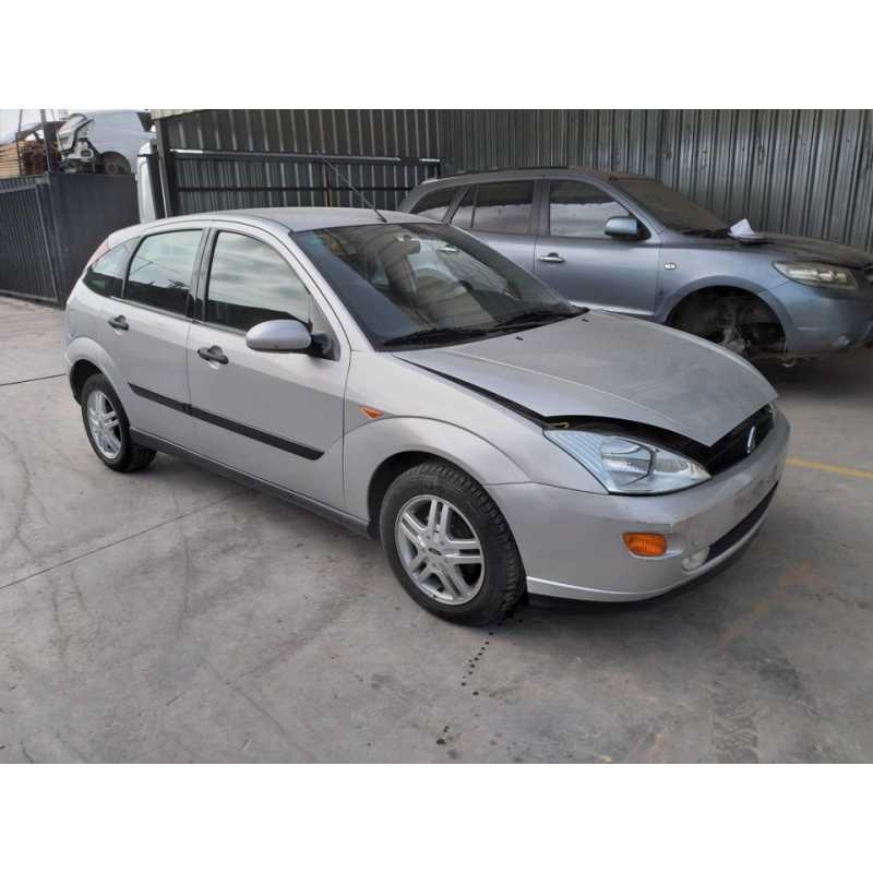 ford focus berlina (cak) del año 2001