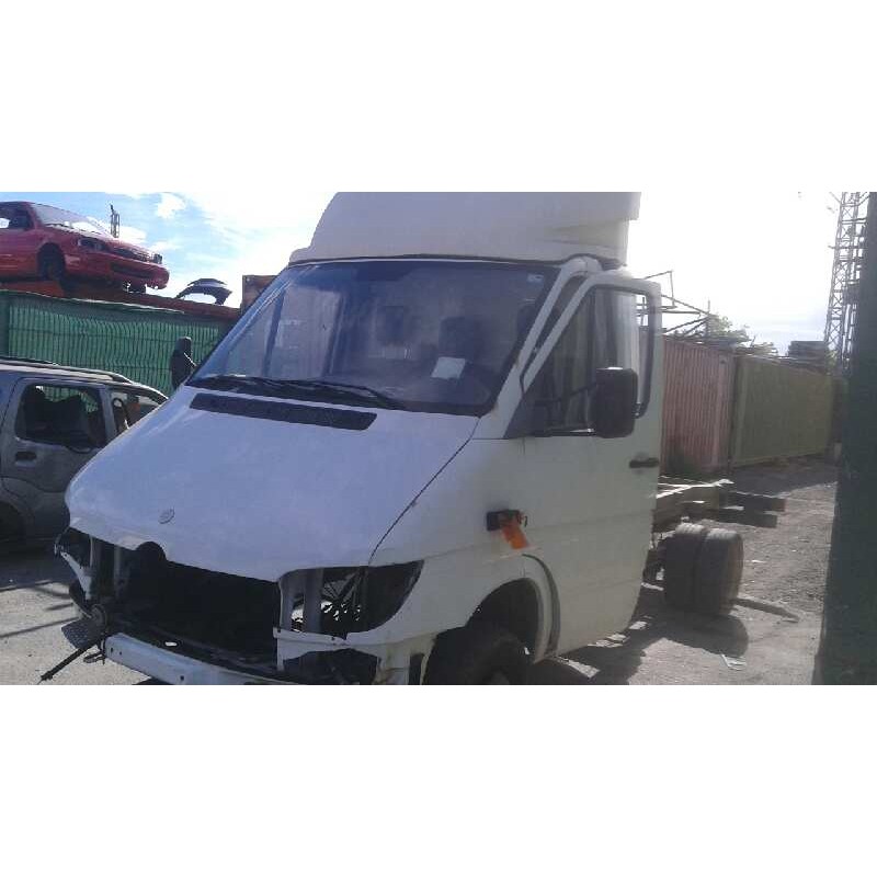 mercedes-benz sprinter 02.00  caja cerrada del año 2003