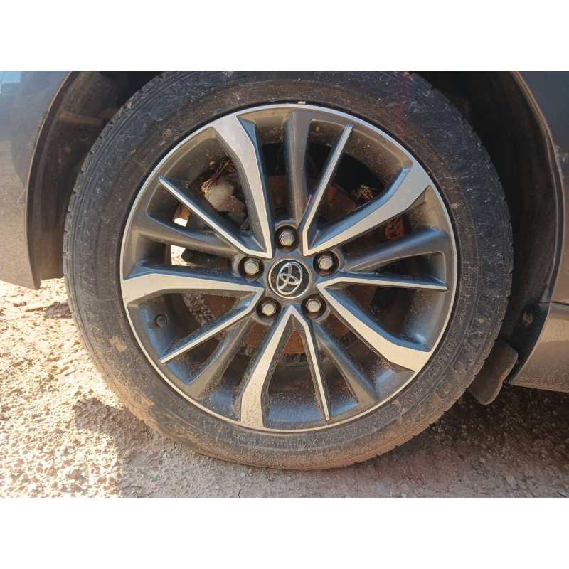 Recambio de llanta para toyota avensis advance referencia OEM IAM   