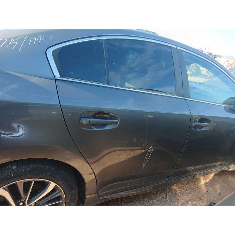Recambio de puerta trasera derecha para toyota avensis advance referencia OEM IAM   