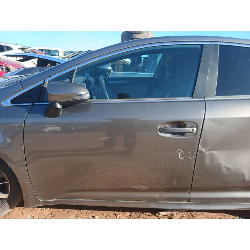 Recambio de puerta delantera izquierda para toyota avensis advance referencia OEM IAM   