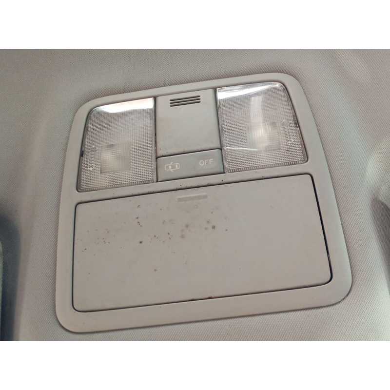Recambio de luz interior para toyota avensis advance referencia OEM IAM   