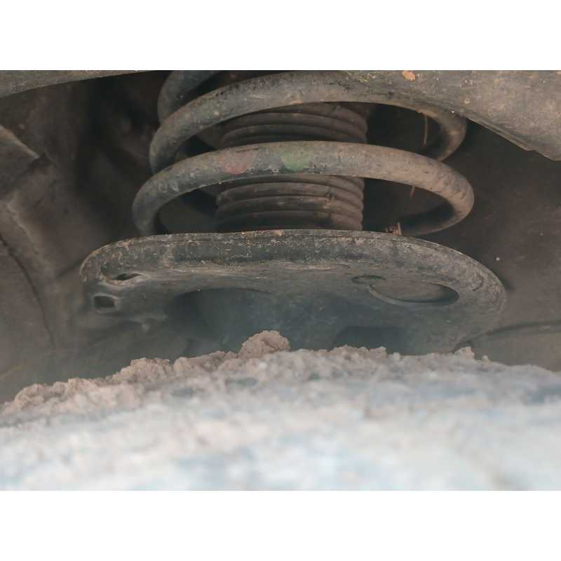 Recambio de amortiguador delantero izquierdo para toyota avensis advance referencia OEM IAM   