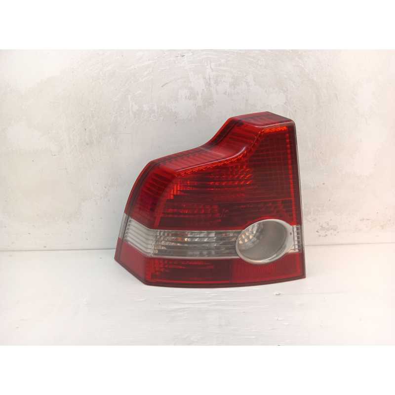 Recambio de piloto trasero izquierdo para volvo s40 berlina 2.0 d kinetic referencia OEM IAM 30698912  