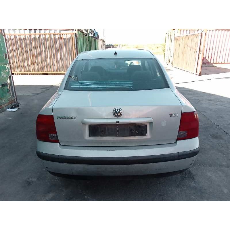 volkswagen passat berlina (3b2) del año 1999