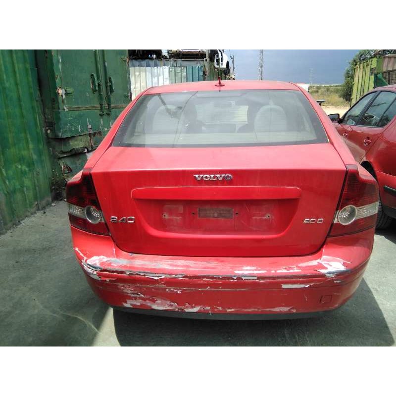 volvo s40 berlina del año 2004