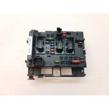 CAJA RELES / FUSIBLES 9650664180 