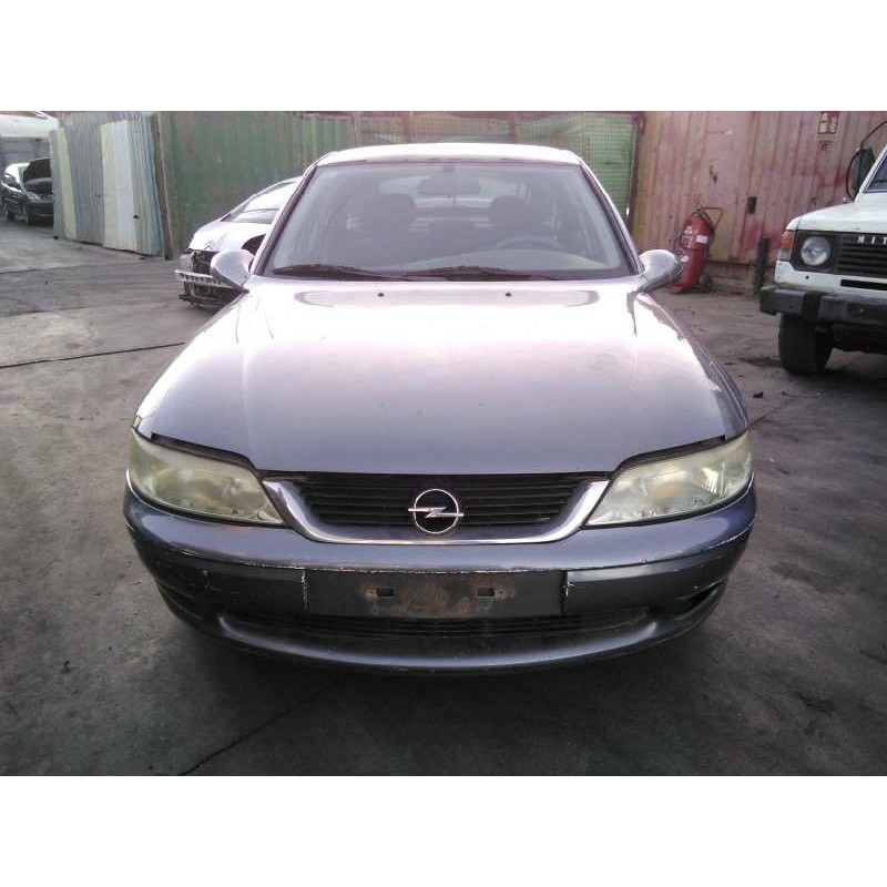 opel vectra b berlina del año 2002