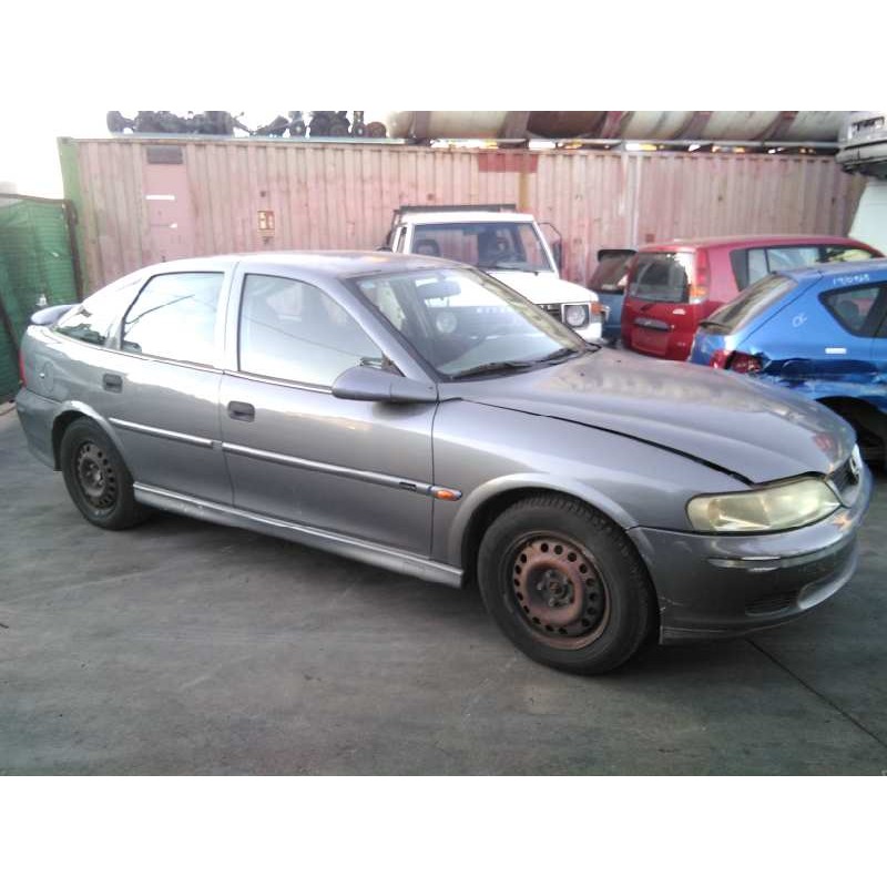 opel vectra b berlina del año 2002