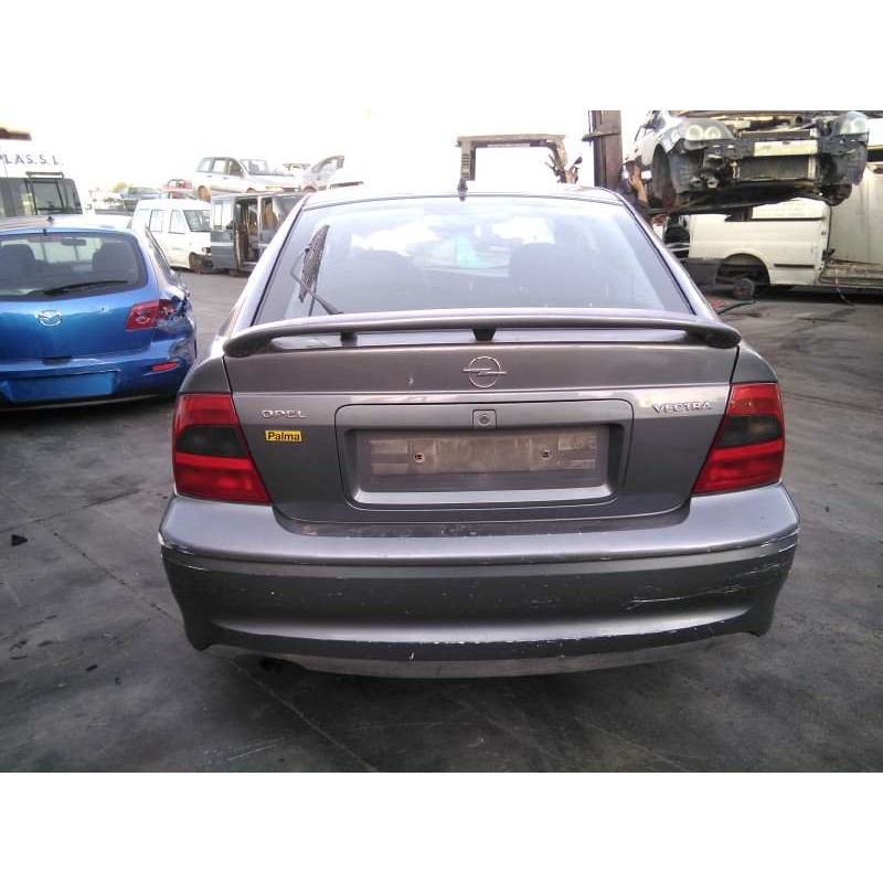 opel vectra b berlina del año 2002
