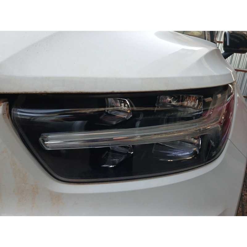 Recambio de faro izquierdo para volvo xc 40 basis 2wd referencia OEM IAM   