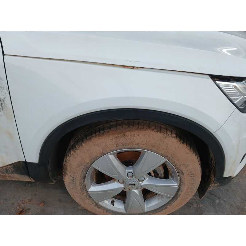 Recambio de aleta delantera derecha para volvo xc 40 basis 2wd referencia OEM IAM   