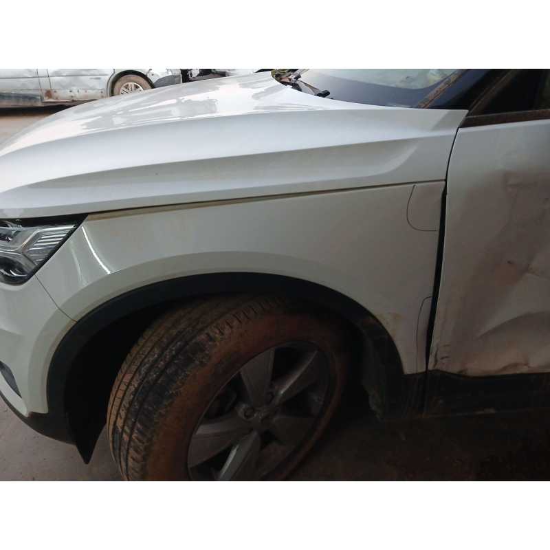 Recambio de aleta delantera izquierda para volvo xc 40 basis 2wd referencia OEM IAM   