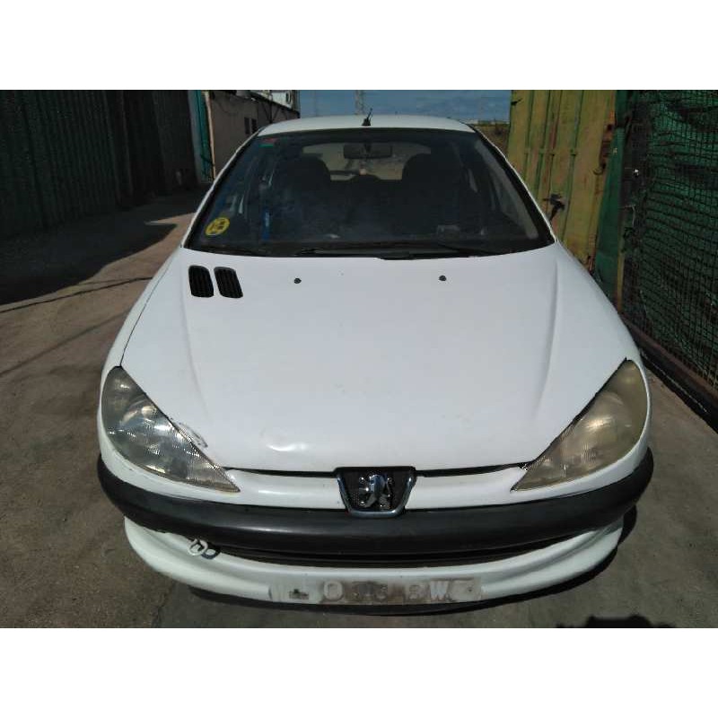 peugeot 206 berlina del año 2002