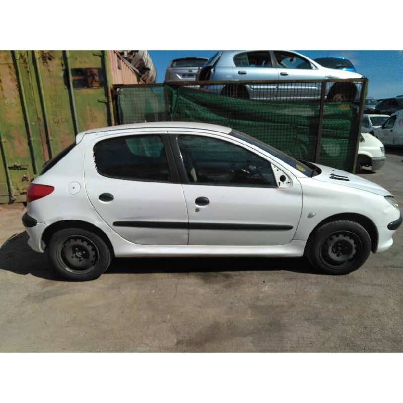 peugeot 206 berlina del año 2002