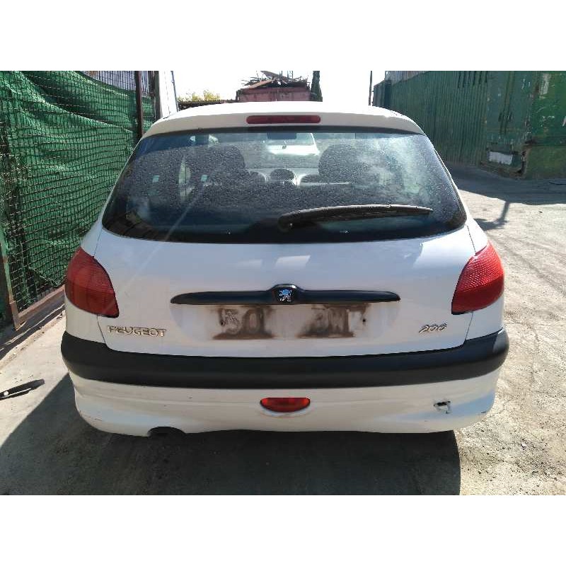 peugeot 206 berlina del año 2002
