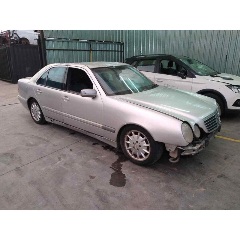 mercedes-benz clase e (w210) berlina diesel del año 2000