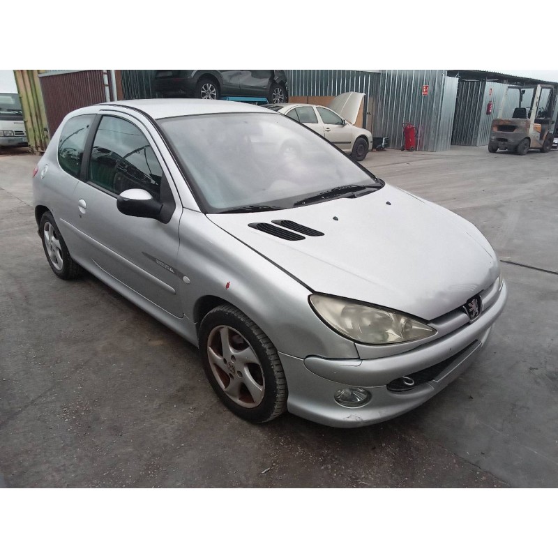 peugeot 206 berlina del año 2004