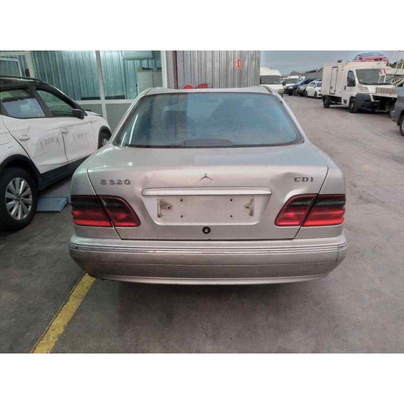 mercedes-benz clase e (w210) berlina diesel del año 2000