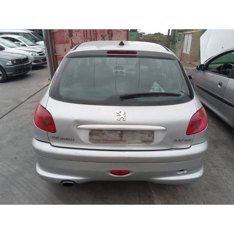 peugeot 206 berlina del año 2004