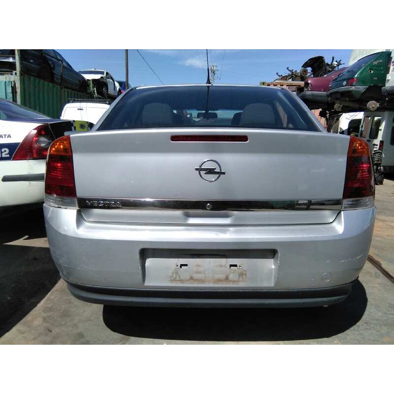 opel vectra c berlina del año 2003