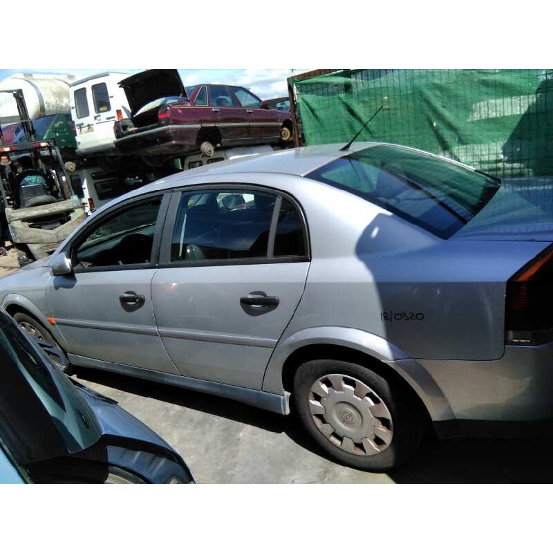 opel vectra c berlina del año 2003