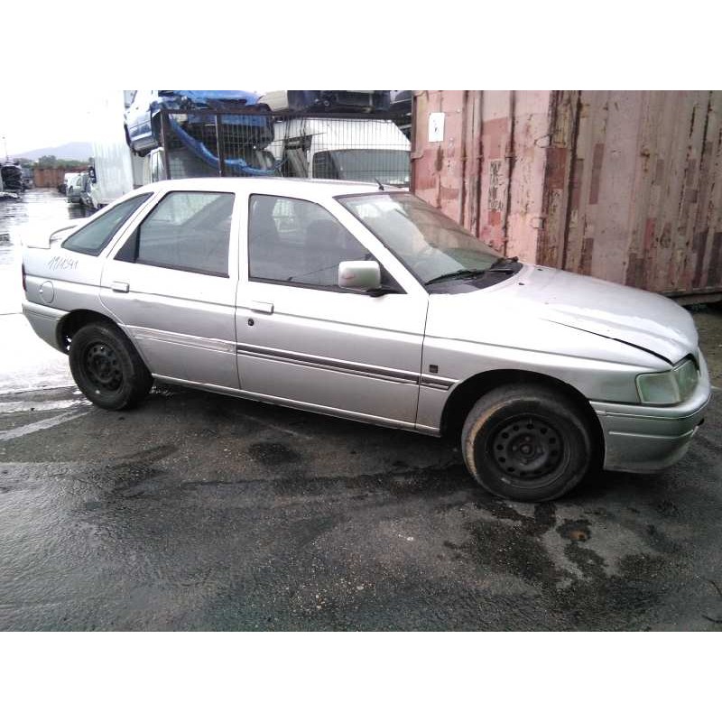 ford escort berlina/turnier del año 1993