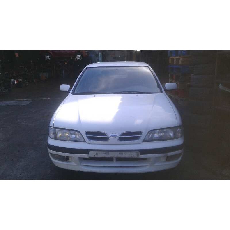 nissan primera berlina (p11) del año 1999