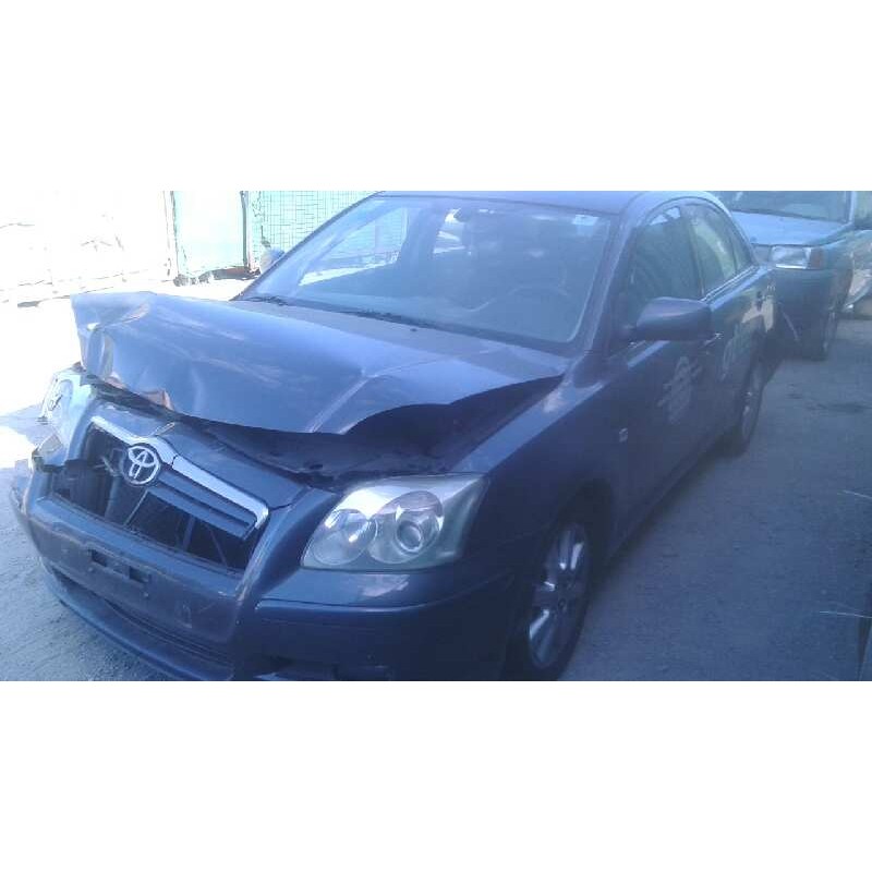 toyota avensis berlina (t25) del año 2005