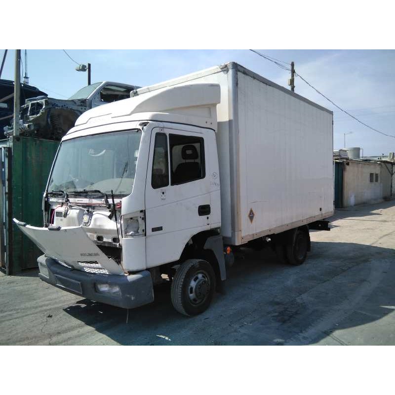 nissan atleon del año 2005