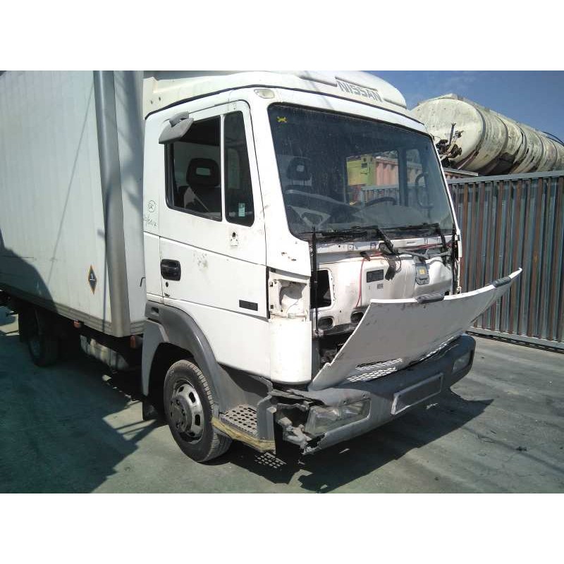 nissan atleon del año 2005