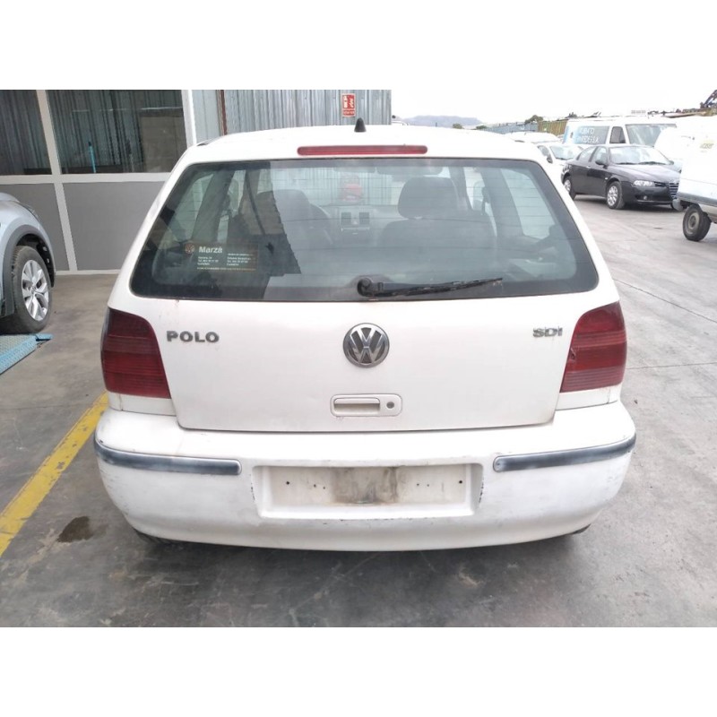volkswagen polo berlina (6n2) del año 2000