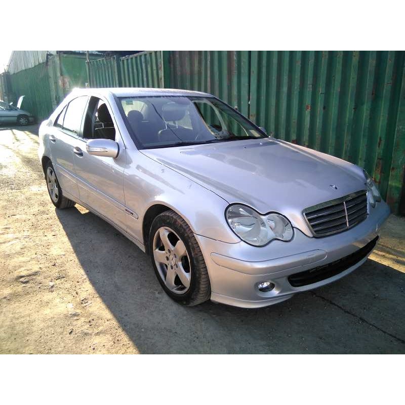mercedes-benz clase c (w203) berlina del año 2005