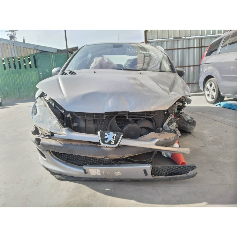 peugeot 206 berlina del año 2005