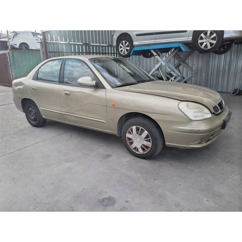 daewoo nubira berlina del año 2002