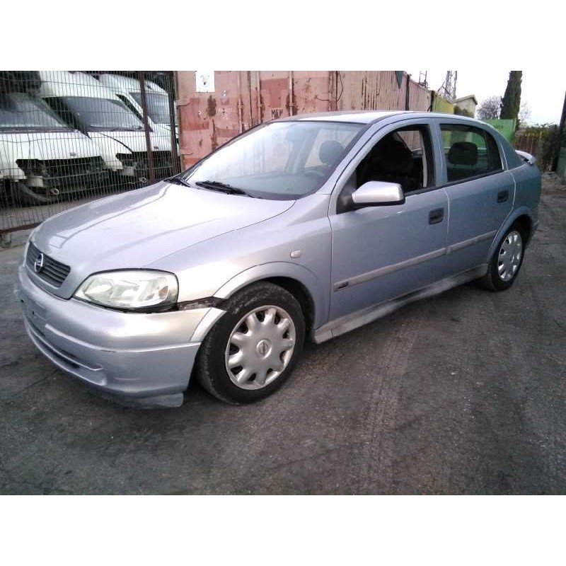 opel astra g berlina del año 2001